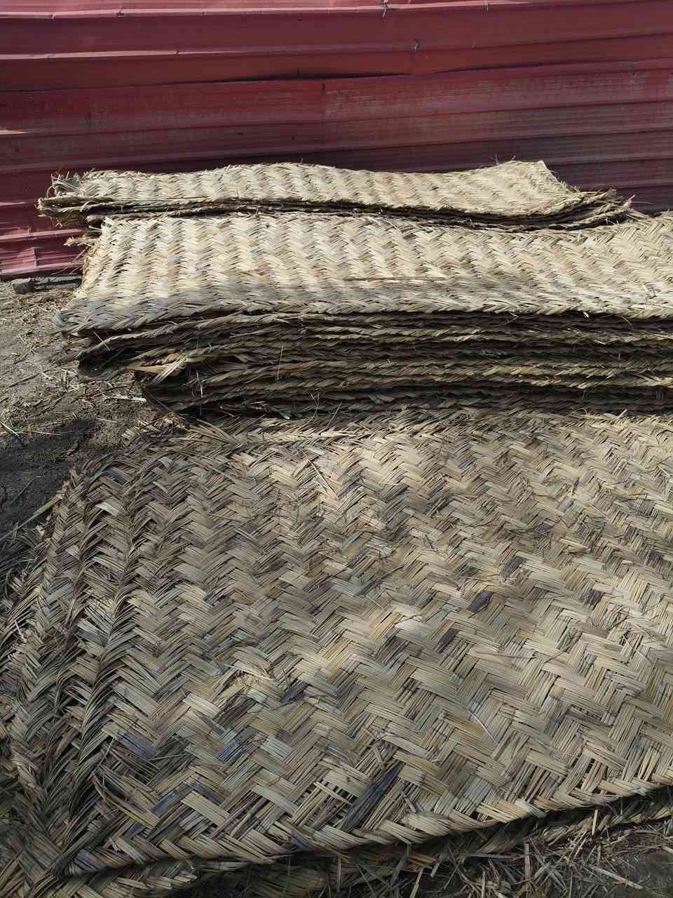 السـلام عليـگــم..
متـوفر بواري قصب درجه اولئ   
بـثلاثه اطول... 

1/ طول 4م،، عرض 2م 
2/ طول 3ونص،، عرض 1ونص 
3/ طول 3م،، عرض 1م  
ــــــــــــــــــــــــــــــــــــــــــــــــــــــ
متوفـر مرادي + جندل 
طول 4 متـر
ـــــــــــــــــــــــــــــــــــــــــــــــــــــــــ
العــــنوان:   قضـاء الفهود. منـطقه الجزره.  قـرب جسر الناضـــم
ــــــــــــــــــــــــــــــــــــــــــــــــــــــــ
التـواصل:  ***********
