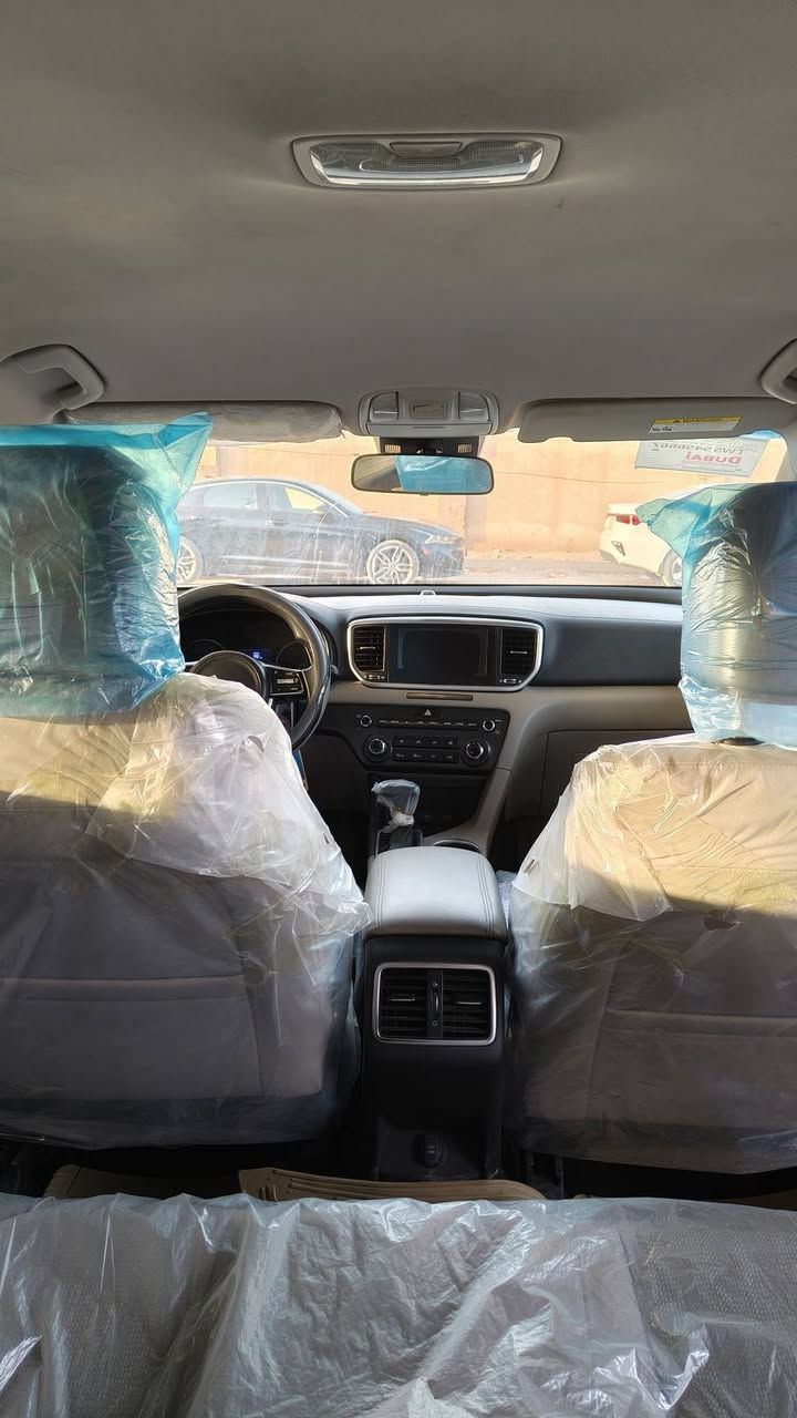 يا الله 
اسبورتج 2020 ماشيه 58 رقم اربيل دولي حادث جداً خفيف بدون داخل ارباك فقط دركه 2400  تحديد مسار انضمه قياده وبيه بعد مواصفات السياره جديده محرك كير مكفول شرط دير بانزين عادي وما ادك دونز السعر 155 وبيه مجال للاستفسار *********** بيه واتس
