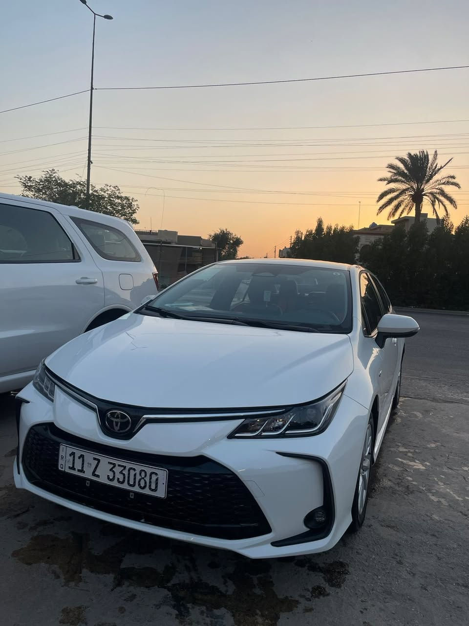 سلام عليكم للبيع كورلا هايبرد موديل 2025 رقم بغداد السياره جديده كلش ماشيه 11 الف حقيقي تايرات الشركه اسبير منازل ارضياته بالصندوك ممستعمله داخل جلد احمر كشن السايق كهرباء راداد بصمه دخول ذكي لد امامي بصمات 2  كتلوكات الشركة موجودات السيارة مكفوله كفاله عامه من الصبغ والبارد مكان السيارة بغداد للاتصال ***********
