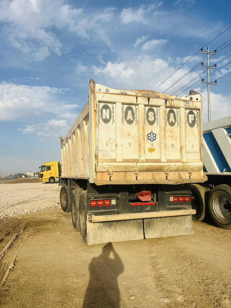 السلام عليكم مقطوره للبيع الطول ٧وربع ذرعتها ٢٥دناكير جي أف تخم تاير ويل قطع السعر ١٦٥مع المجال للاستفسار 
***********:***********
