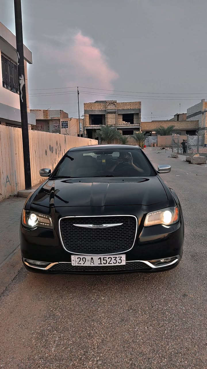 السلام عليكم 
اوباما موديل 13
فول مواصفات عدا الفتحة 
_ بصمة 
_ بصمة ابواب 
_ تشغيل عن بعد 
_ شاشة 
_ تحكم ستيرن 
_ لايت زينون + بگ لايت كريستال 
_ عليها منظومة غاز 
_ رقم انگليزي 
وباقي المواصفات المعروفة 
گير حدادية محرك رحمة من الله ترايك وين ما يعجبك 
الضرر جاملغ الامامي والخلفي صبغ عام للجمالية بالاضافة سونار مرفق مع المنشور 
السعر 138 وبيها مجال 
المكان نجف كوفة 
مكلف بالنشر للاستفسار ***********
