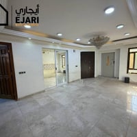 حي الجامعه • ٣٠٠م • ٣ غرف