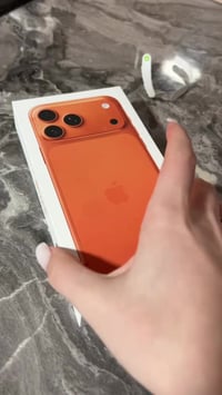 ايفون 17 برو ماكس جديد اله اسبوع مستخدم  بسعر مناسب للاستفسار اكثر وات...