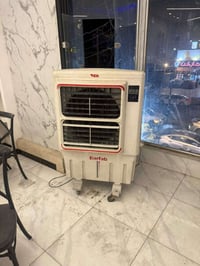 عندي عارضه براد مع كونفيره عدد 2مع ميز مكتبي مع كرسي دوار مع ميز بارست...