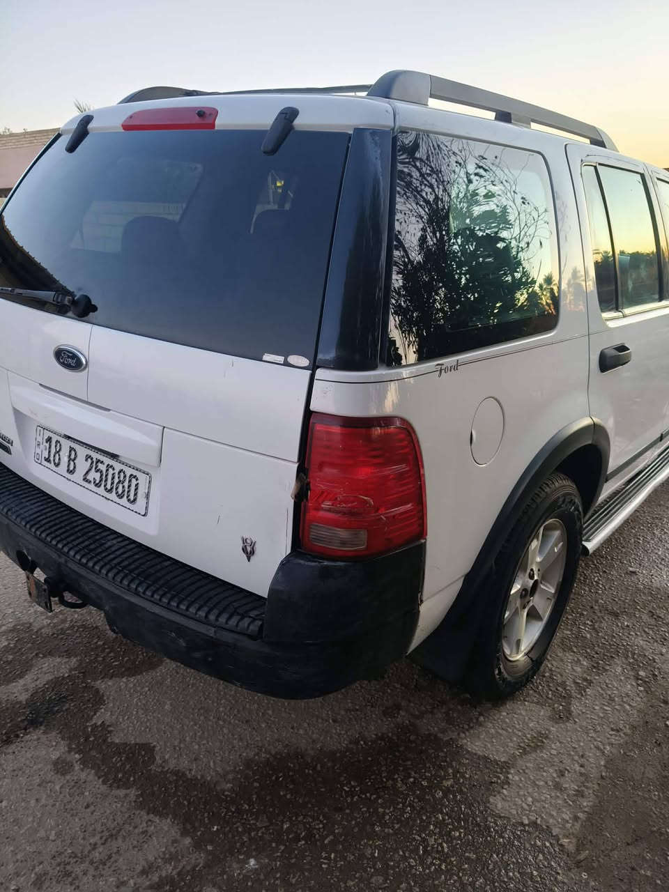 السلام عليكم فورد اكسبلورر للبيع موديل 2005 سياره نضيفه وحلوه كهربائيات كله شغاله  تبريد قطعتين بسمي السياره مكان بابل ـ محاويل وهذا رقمي للتواصل ***********  السعر 72ويبه مجال
