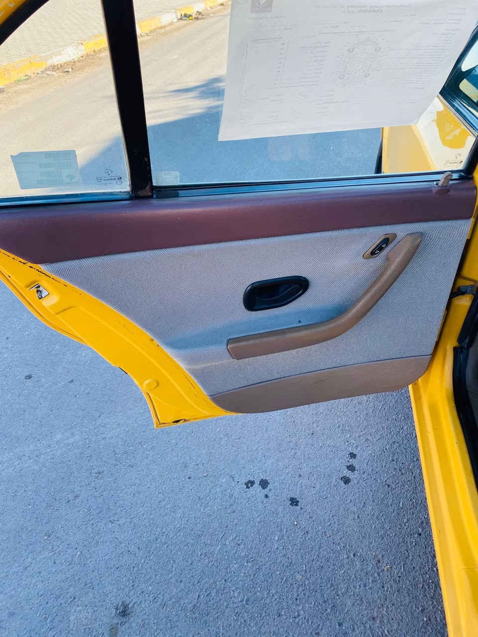 السلام عليكم سمند موديل 2011 السيارة جاهزة من كلشي كير محرك جديد صدر خلفي امامي جديد تخم تاير جديد سنتر لوك شغال مصفرة هيئة وغرمات مكاني بغداد السعر 40 وبيهة مجال الرقم ***********
