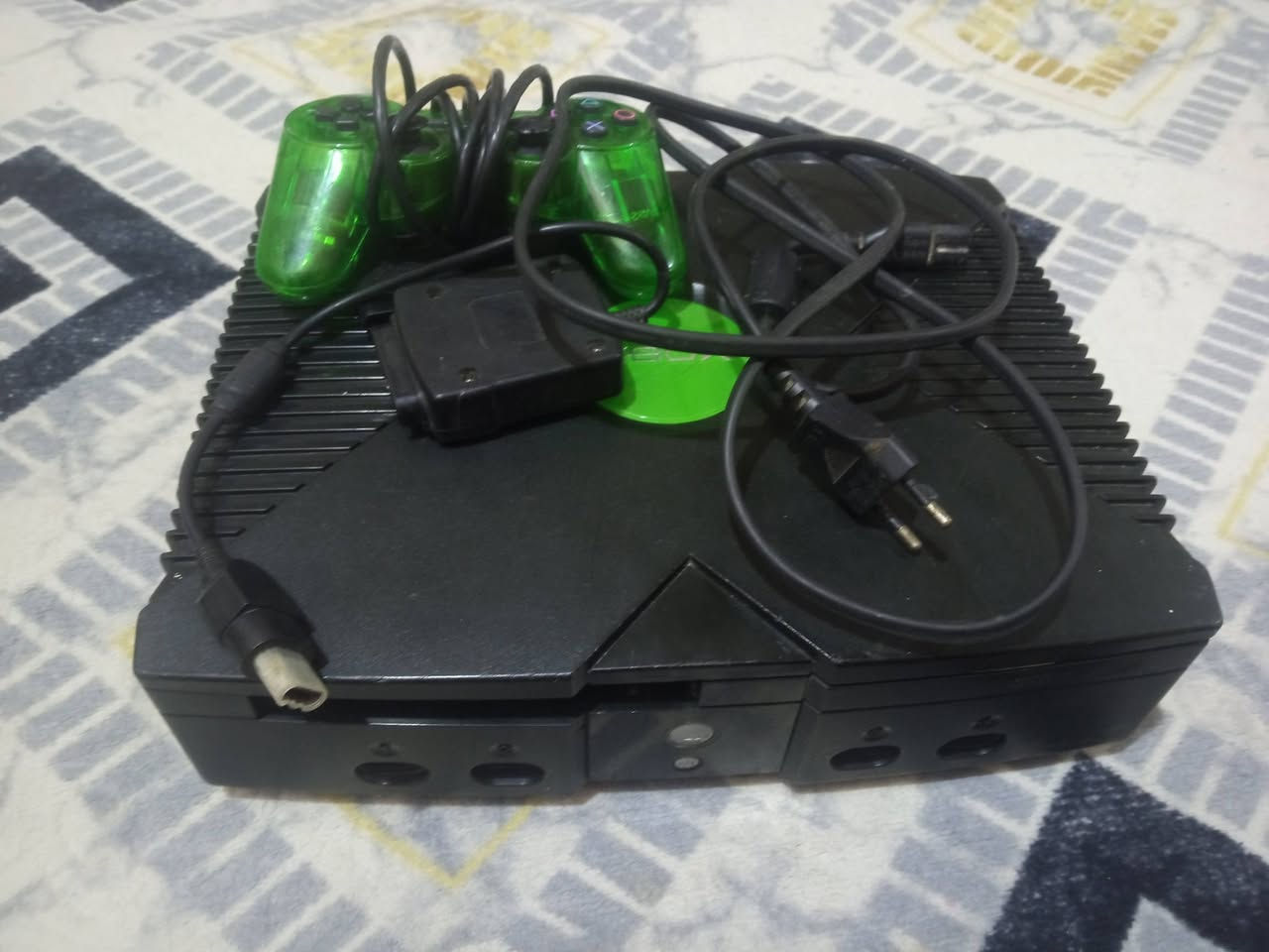 السلام عليكم اكس بوكس اورجال نضيف مع ملحقاته العاب كلش هواي للبيع السعر 50 مكان ناصريه سوق الشيوخ ***********
