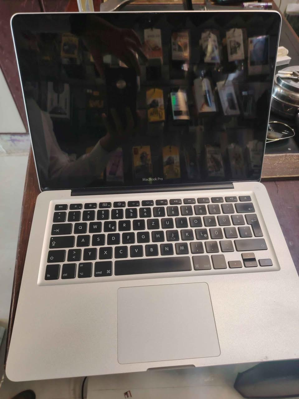لابتوب MacBook Pro 7

معالج انتل core 2Duo p8600 بسرعة 2.4 GHz 
رام 4gb
هارد HDD 300 Gb
كرت شاشة داخلي 2Gb
نطام وندوز 10 
بي منفذين USB واحد Mini USB ومنفذ لان لشبكة الانترنت 
ويجي ويا الشاحن الاصلي 

اللابتوب قطعة كلش نظيفة ومحافظ عليها 
تفيد بالطباعة واستخدام برامج الاوفيس والتصفح والدراسة
السعر 150 الف موصل, نينوى


**إذا كنت صاحب هذا الإعلان وتريد حذفه لأي سبب، رجاءا أرسل رسالة إلى الدعم الفني**