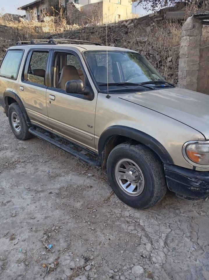 السلام عليكم
فورد اكسبلورر موديل 2000

تحويل مباشر 

شغاله شرط محرك وكير

رقم نينوى

سنويه الماني ما نافذه

كل شي موضح بالصور 

اي استفسار اخر اتصل بصاحبها 

***********

مكلف بالنشر
