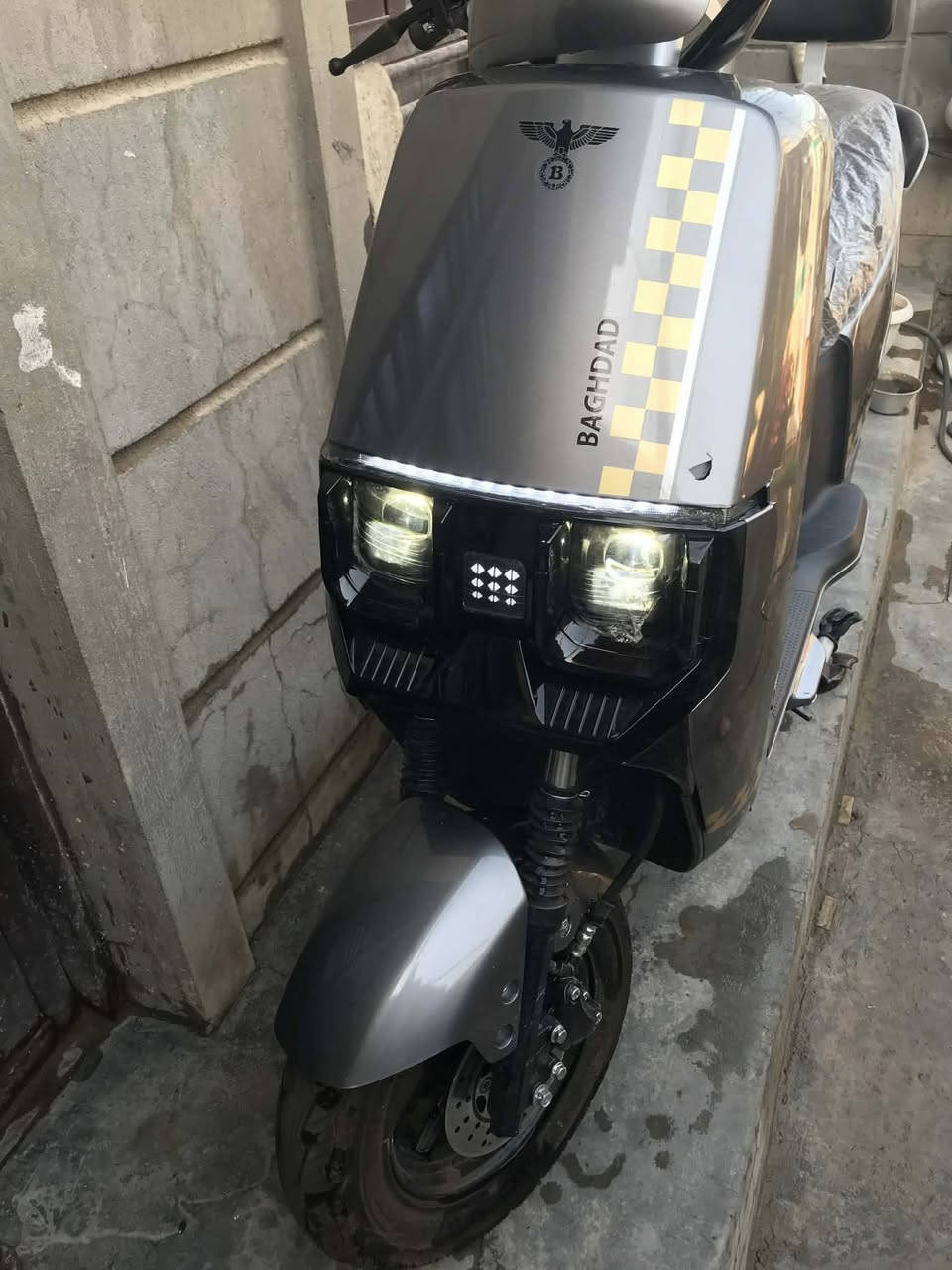 السلام عليكم دراجه مفوله بعدها جديده الله شاهد مستخدمه اسبوعين بس انطخت مثل ما موضح بل صور وميريدها اخذ غيرها بعدها بجيسها تجي وتشوفها السعر ٧٥٠ رقم ***********
