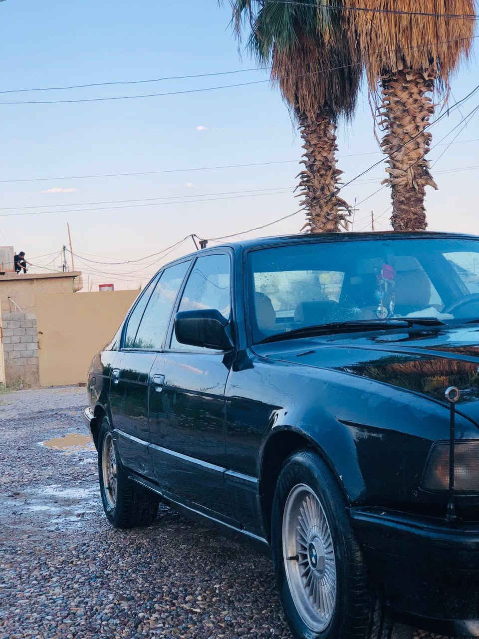 السلام عليكم للبيع BMW 735 سيارة فول اوتوماتيك تبريد شغال ثلج قفل مركزي ريمون تشغيل عن بعد محرك وكير كلو شرط سيارة حلوة مال جناي عايزها شويه ترتيبات رقم نينوى الاماني صاحبها الشرعي بكيارة كابون بانزين بيها (***********) هاذى رقم صاحبها تواصل ويه
