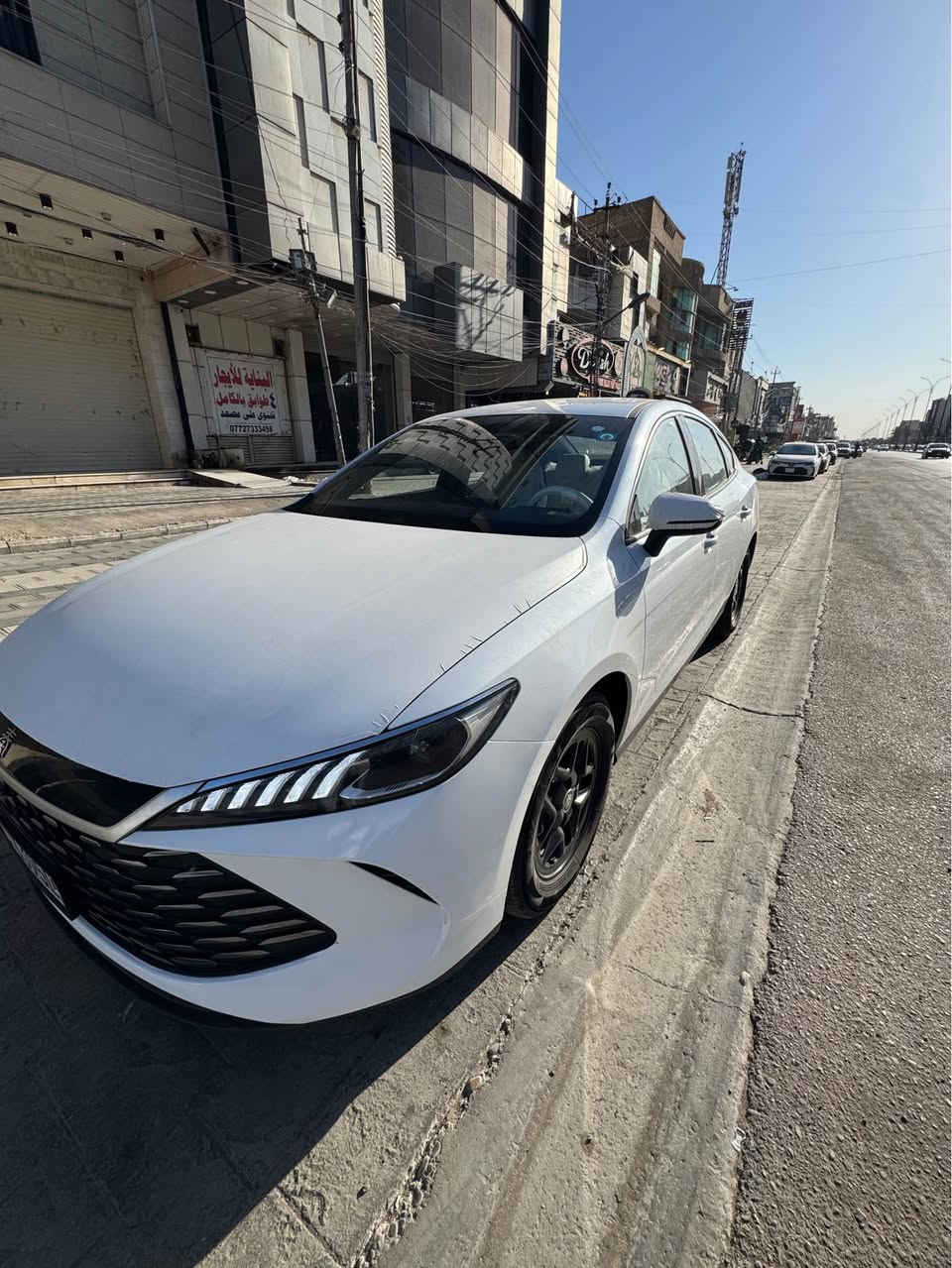 السلام عليكم كن بلاص BYD 2025 رقم بغداد باسمي ماشية 6الاف الكلي شاحنة وكرت وبصمة مواصفاته معروفه مصروف عليها السيارة مغلفة الارضية مال سيارة وكاعيات وياها واضائة داخليه يم الرجلين مبرمجه ومعربة ومنزللها هواي برامج البنيد والدعاميات الاماميه والخلفية مغلفات فابلون سيارة جاهزه من كلشي بيها ملاحظة بسيطة رصعه صغيرة بلباب الخلفية الايمن سعر ١٩٥٠٠ وبيها مجال مكان السيارة بغداد السيدية *********** بغداد, العراق
