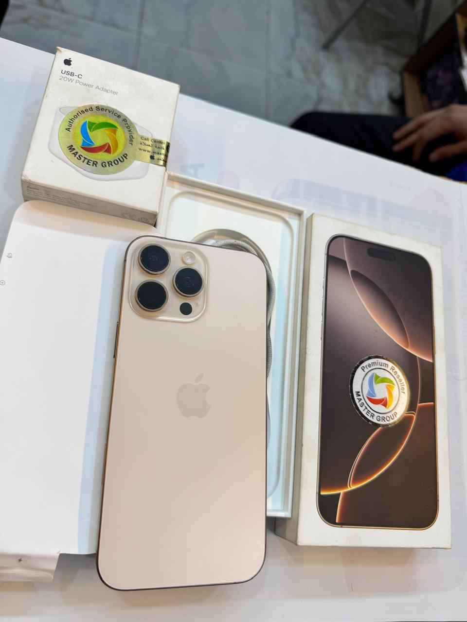 ايفون 16 برو ماكس 256
بطارية 94‎%‎
نضافة 100‎%‎
شرق اوسط
ضمان شركة ماستر 
كامل ملحقات الاصلية شركة ماستر 
استخدام قليل 
السعر مناسب 
***********
العنوان القطاع شارع السوك مجاور عوينات الكرار 
مركز الشمس المجر الكعبي, ميسان
