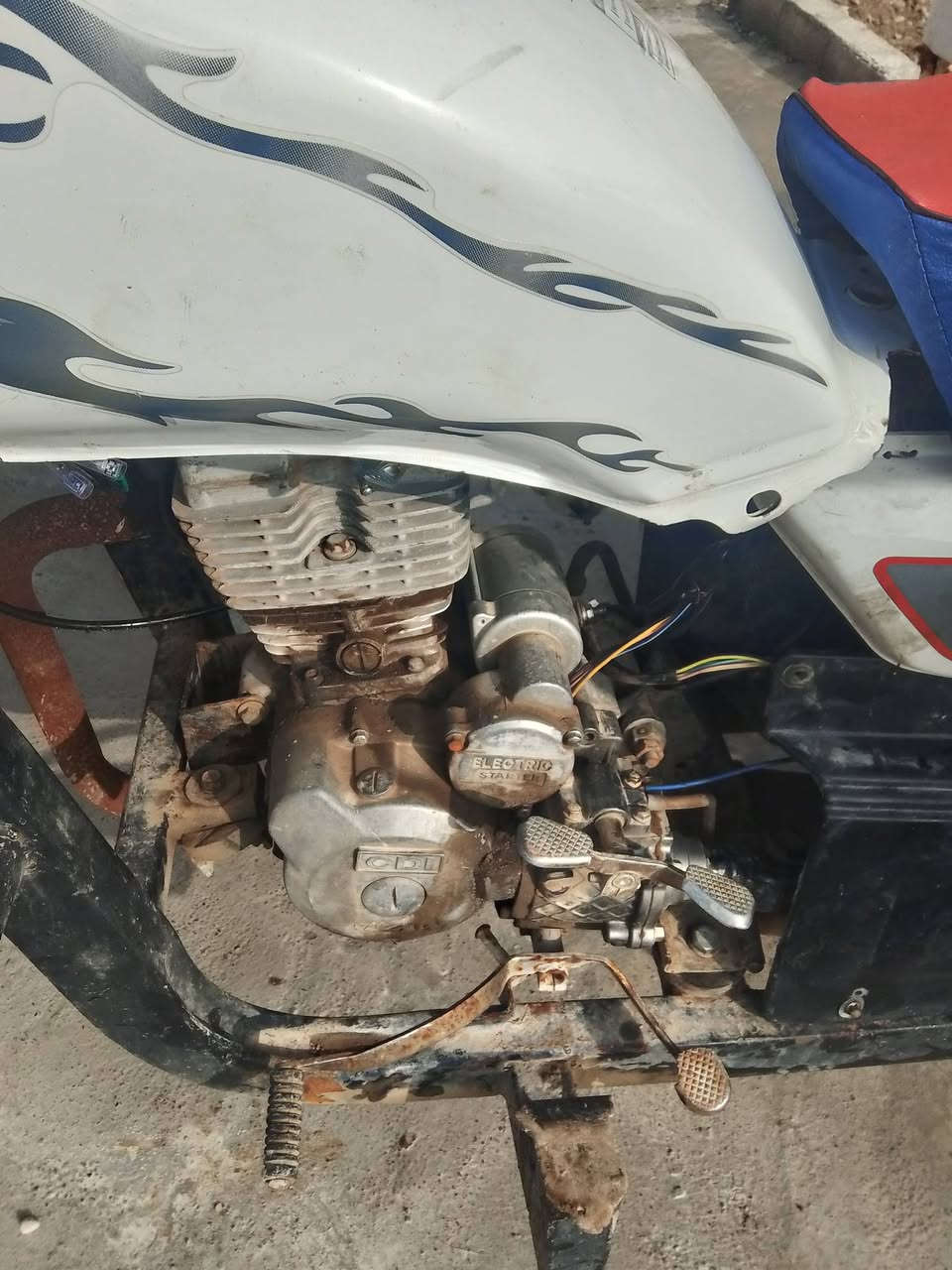 ستوته للبيع محرك نضيف شرط كهربائية شقاله السعر 750وبيها مجال


**إذا كنت صاحب هذا الإعلان وتريد حذفه لأي سبب، رجاءا أرسل رسالة إلى الدعم الفني**