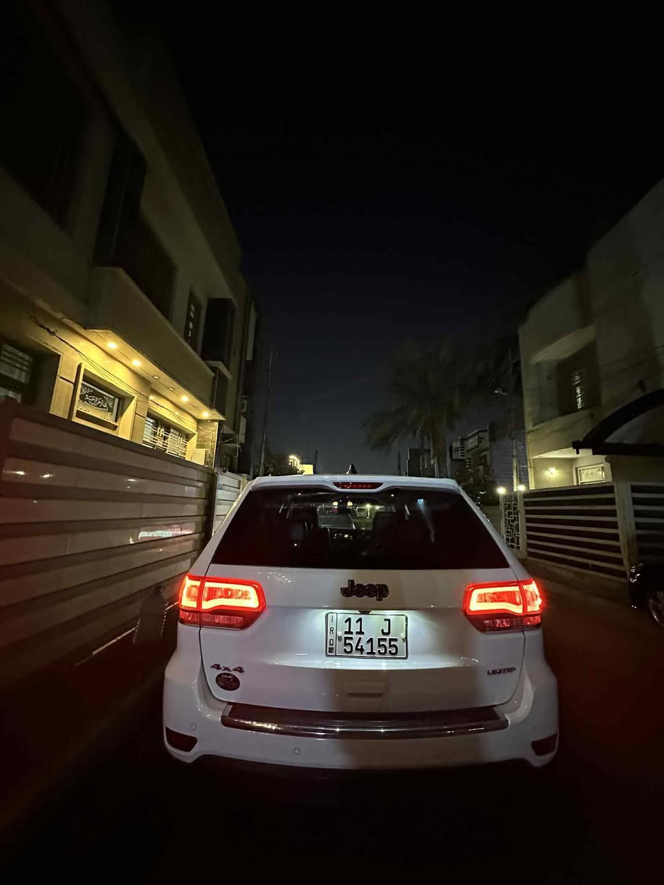 جيب كراند شيروكي ✅
جدييده السياره ✅

المــواصــفـات

1-جيب موديل2020 لمتدد  

2-رقم بغداد هزة وتحويل ثاني يوم 

3-انضمة قيادة .sport. eco. smart 

4-دمام مال شركة +16سماعة

5-كشنات تدفئة  

6-ستيرن تدفئة 

7-صندوق كهربائي 

8-تشغيل عن بعد

9تبريد قطعتين

10-رادارات جانبي   🛜

11-شفتات قيادة

12-فتحة سلايت

13-حساسات أمامي خلفي 

14-قيادة ذكية

15-شاشة أمامية

16-توقف ذات

‏  17-Auto hold

‏18-v6/ 3600

سياره جاهزة للاخير بدون اي نقص

حادثه جاملغ خلفي وباب  

صور الحادث مرفوقة بلمنشور 

ماشيه 109,000 ميل 
 بدون ايرباك ثلاث قطع 

للاستفسار *********** الرقم بس واتساب 

***********وهذا اتصال 

السعر 235 وبيه مجال 

مكانه بغداد
