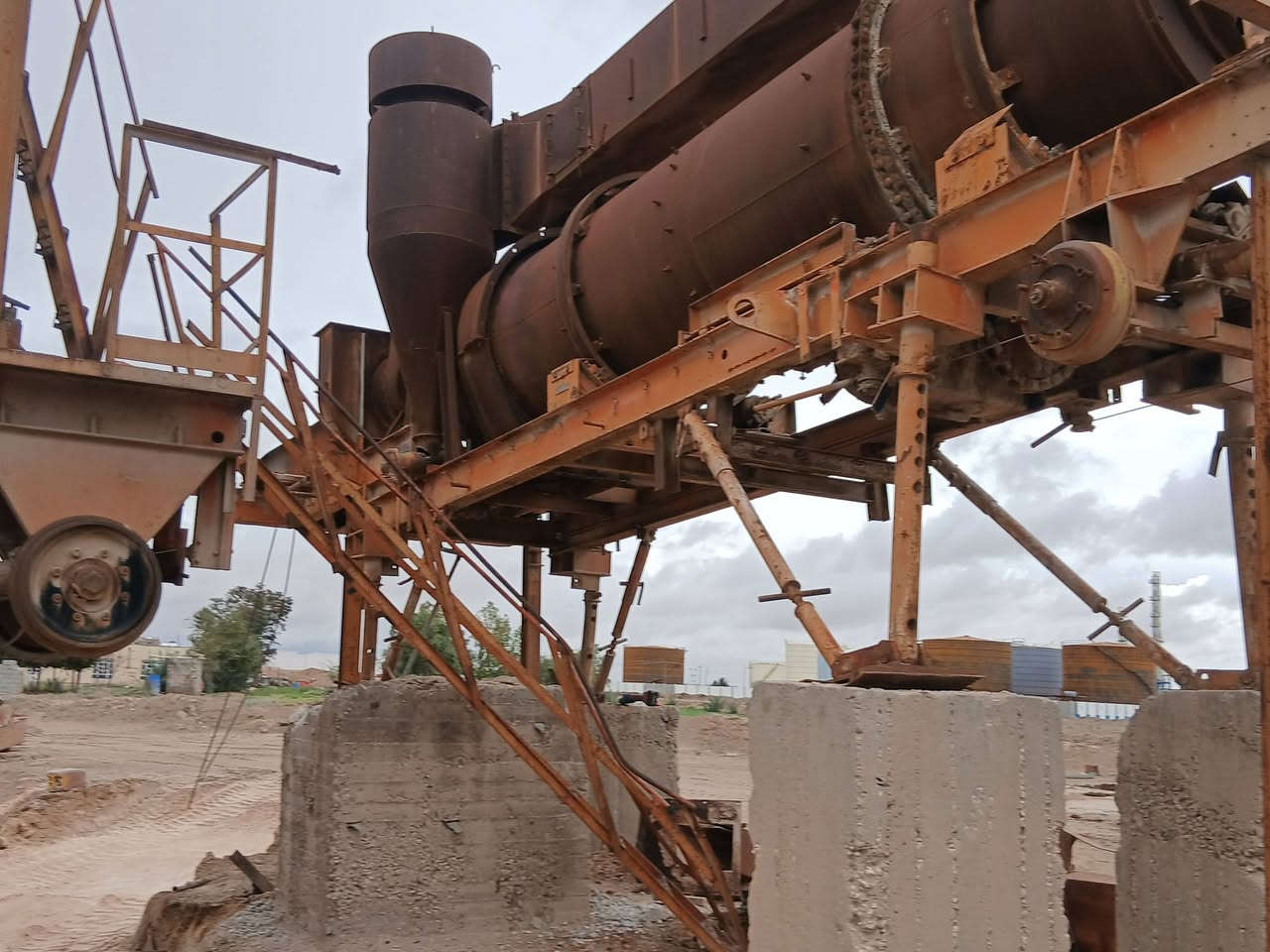 نشتري. معامل. لسفلت قديمه لحديد بسعر عالي. ونشتري حديد. سكراب ول شليمان بسعر.  عالي. *********** 
سعر طن سكراب ٣٠٠واصل ونشتري مطروح.
