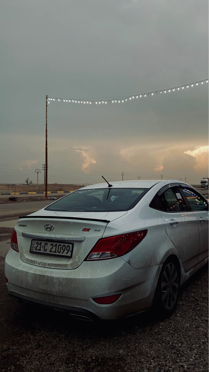 اكسنت 2015 
فول مواصفات
فتحة سقف 
خليجي ABS خدمات 
رقم سليمانية دولي 
حادثها صفحة السايق كامل صبغ بدون دواخل 
وباب السكن متبدل بلادي
سيارة متجية على صفحه السايق بيها تكمه وشويه من السقف والحادث مابيها دواخل نهائياً  
شاشة ايباد تحكمات ستيرن  
كهربائيات وتبريد السيارة بالشرط 
محرك مكفول مامفتوح وكير مكفول 
داخلها اسود 
سيارة ماشيه 118
شرط التحويل كركوك, العراق


**إذا كنت صاحب هذا الإعلان وتريد حذفه لأي سبب، رجاءا أرسل رسالة إلى الدعم الفني**