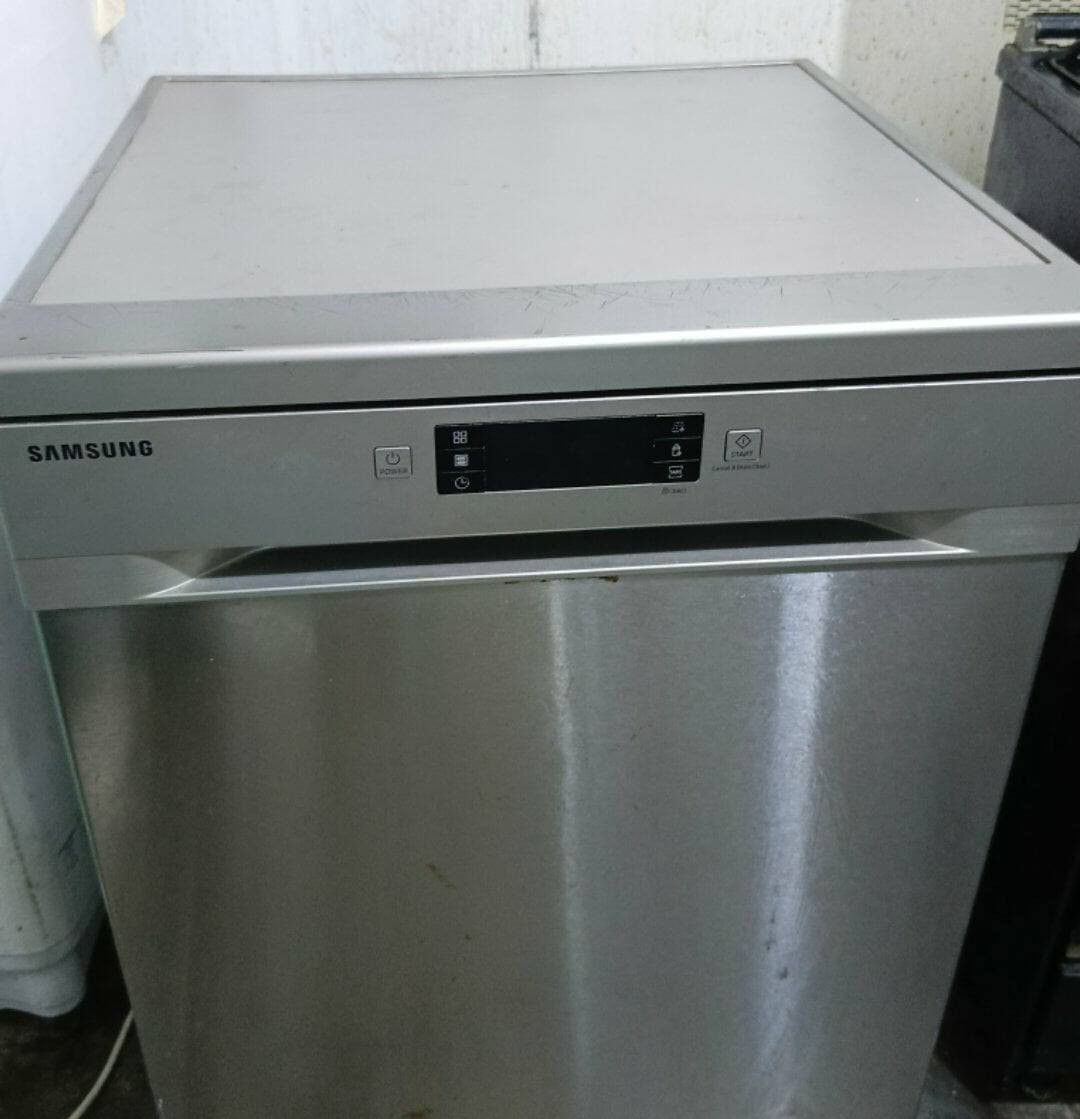 غسالة صحون سعر 275 المكان الامين الثانيه


**إذا كنت صاحب هذا الإعلان وتريد حذفه لأي سبب، رجاءا أرسل رسالة إلى الدعم الفني**