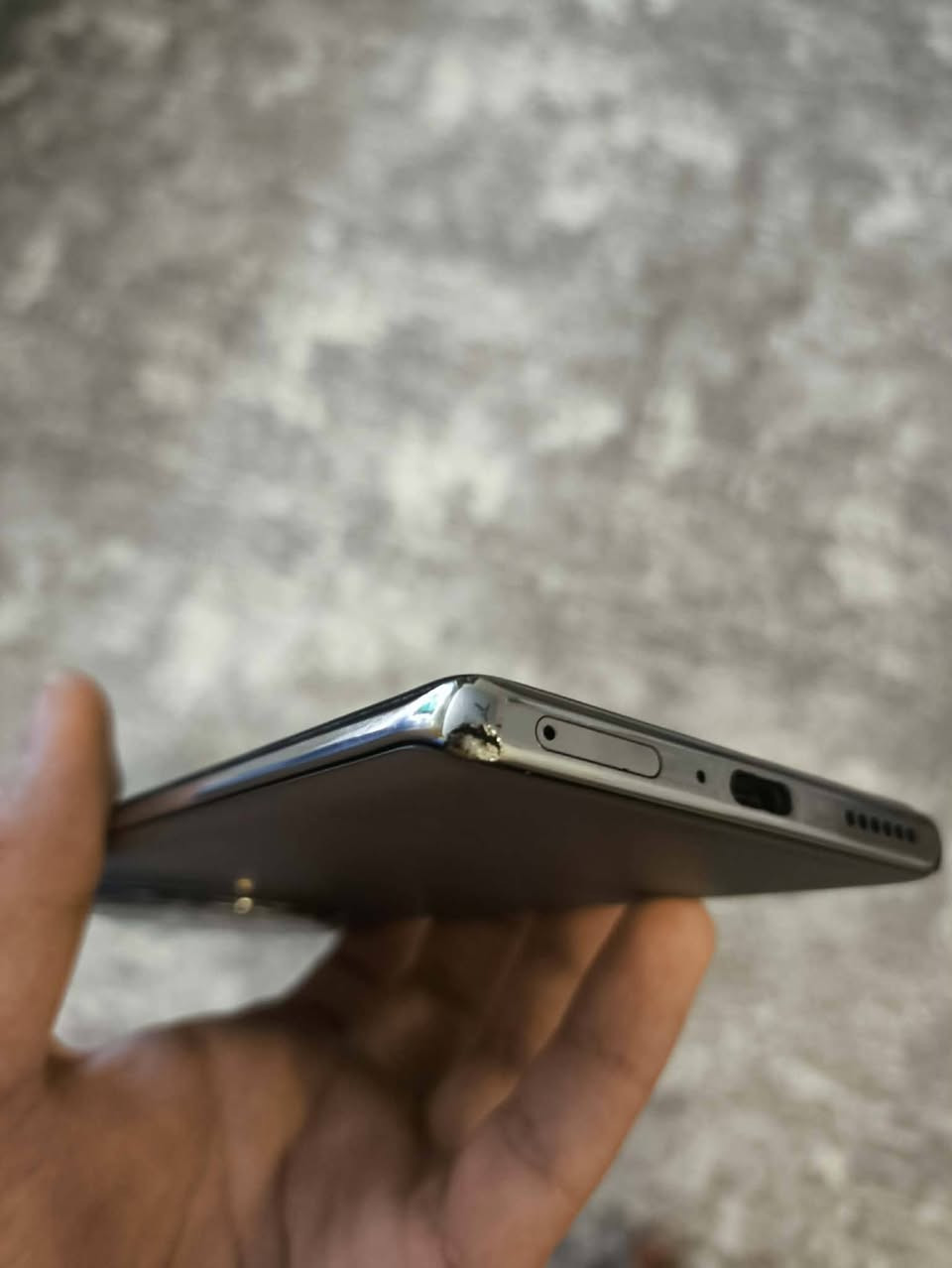 INFINIX Zero 40 5G
(مو للبيع فقط مراوسه ب ايفون او نزل الي عندك وشوف
​شباب عندي هذا الجهاز نظيف حيل واستعماله راقي، المواصفات الأساسية:
​الذاكرة: 512 جيجا (تنسى شي اسمه ذاكرة ممتلئة).
​الرام: 24رام (سريع حيل وما يعلق).
​المعالج: Dimensity 8200 Ultimate (وحش بالألعاب والأداء).
​ملاحظات:
​البيع للجهاز فقط (بدون ملحقات).
​الجهاز بي شخط بسيط بالشاصي (موضح بالصور) وما يأثر على الاستخدام ولا يبين بالكفر.
المكان: كركوك حي العسكري.


**إذا كنت صاحب هذا الإعلان وتريد حذفه لأي سبب، رجاءا أرسل رسالة إلى الدعم الفني**