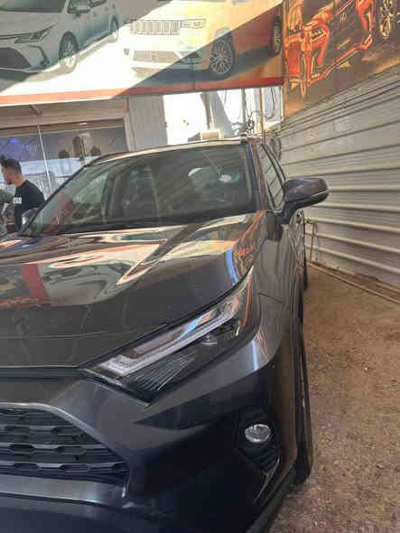 تيوتا رافور هايبرد XLE 2024فول موصفات ماشيه 12 الف ضرر جاملغين أماميات تبديل وصبغ ولغد أمامي جهه سايق مبدل أصلي نفس ألون 
فول موصفات بصمه تحكمات فتحه جنطه كهرباء رادار نقط عمياء فول وبعد بيه هواي موصفات 
تترقم بغداد مجاني فقط رسوم 
سعر 185$وبيه مجال بسيط 
عنوان كوت مركز الكوت 
الاستفسار ..***********
