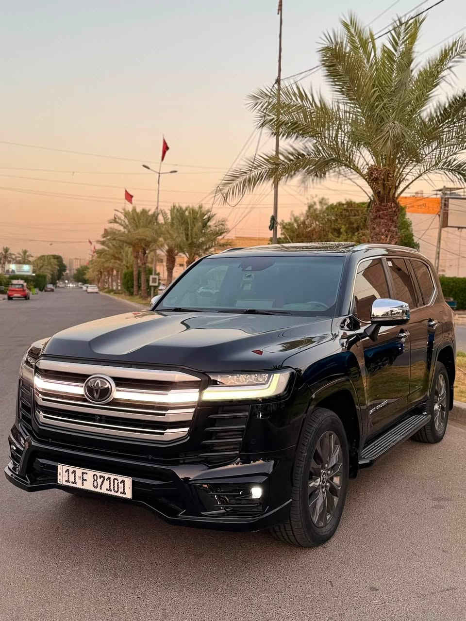 السلام عليكم للبيع لاندكروز 2024
فئه VXR معروفه مواصفاته 
بيبان شفط 
وداته شو 
وسقف كنتاره 
ورادار تحديد مسار 
وقياده ذاتيه 
ونقطه عمياء 
وباقي المواصفات المعروفه مال لاندكروز 
مكينه 3500 تون توربو 
كفاله عامه من كلشي حته الشخط والرصعه 
مغلفه PPF 
ماشيه ٣٣ الف 
العنوان بغداد 
السعر 825 وبيها مجال بسيط للطبيبن 
للاستفسار ***********
