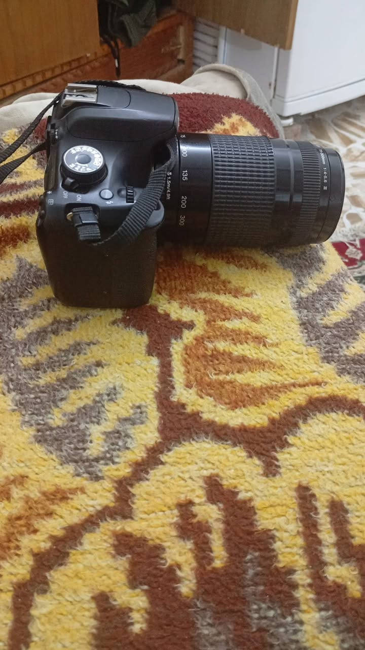 كامره كانون للبيع زوم رياضي 75/300كامل ملحقات رام وحزام وجنطه وشاحنه العنوان رمادي  كيلو السعر 350 وبيه مجال بصيط تواصل @vb_865 تلي مالتي او اتصال على رقم *********** حيل متوازي على بيعه
