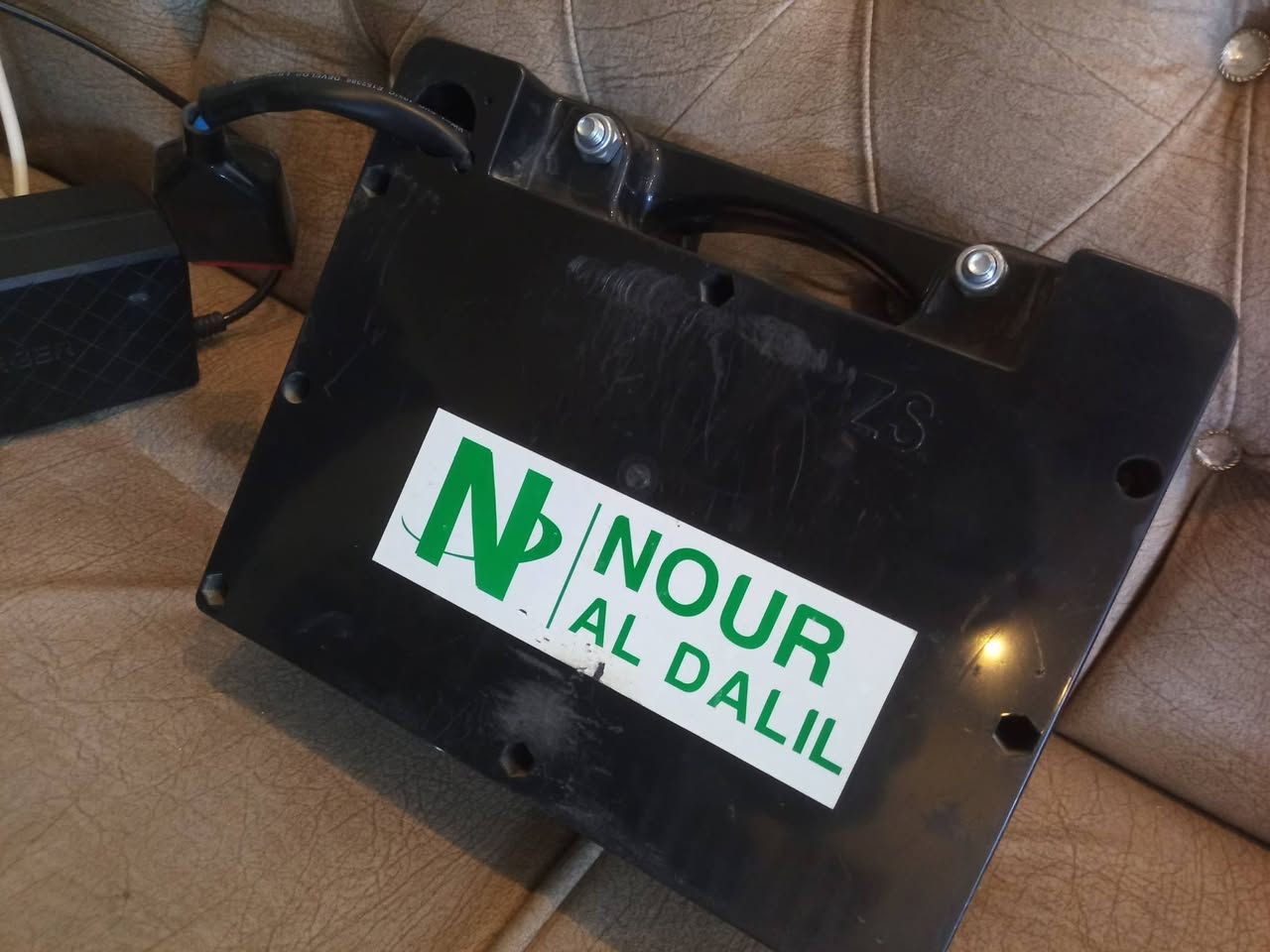 السلام عليكم
بطارية عربانة شحن مستعمل شغال فول شحن +عربانة عادية بحالة جيدة جدا للبيع بغداد 
تلفون ***********بي وات ساب والاسعار اثنينهم اريدهن ب160الف بيهم مجال بسيط
