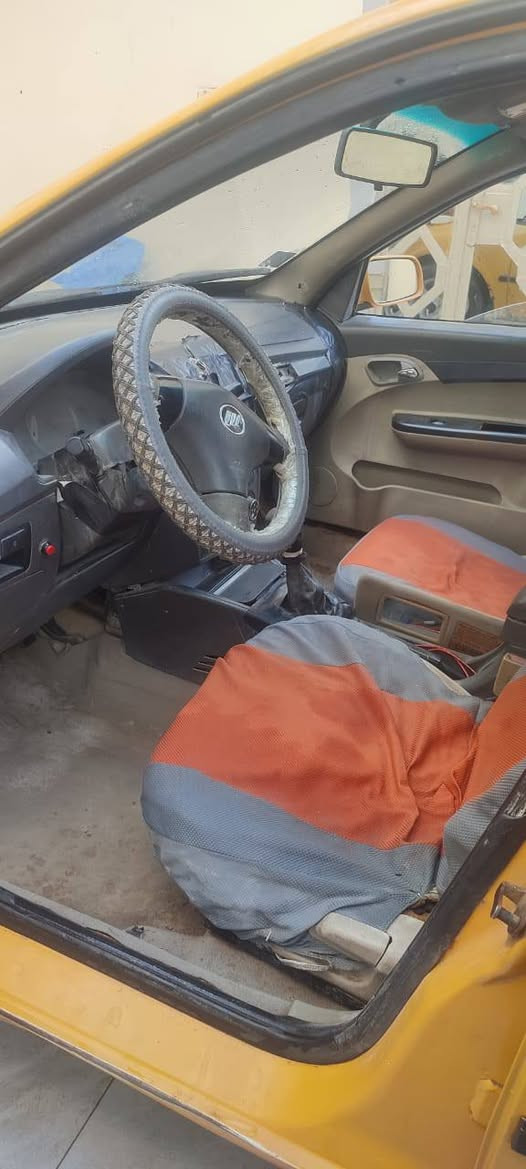 السلام عليكم اخوان ليفان تكسي 520للبيع 20 موديل 2011مكينه كورلا كير عادي رقمه نكليزي كربلاء راعيه يريد مداور 
***********
