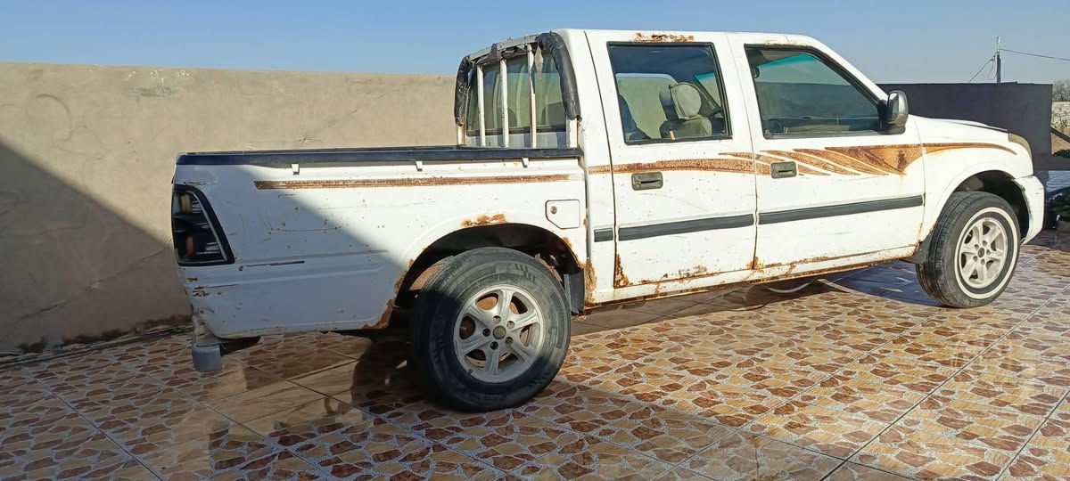 السلام عليكم شهر رمضان كريم عليكم
كنوه موديل 2006
محرك جديد كير أكسل خير من الله 
حداديه تخم تاير
السياره بيهه خياسات ودشبولهه مكسر من الشمس 
السعر 25 ورقه
الديوانية حي الفرات 
***********
