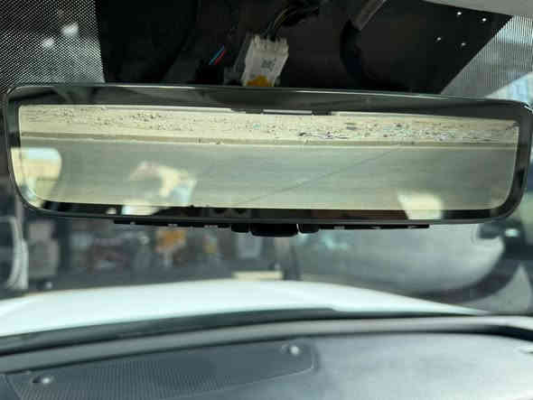 تلي رايد موديل 2023 ابيض  
حادثه موضح بل تصوير كلش بسيط وبدون تبديل ولا قطعة فقط صبغ ربع البنيد السيارة فول مواصفات 5️⃣ كامرات داتا شو يعني كلشي بيها 
السعر 320
مكانها في بغداد 
***********
