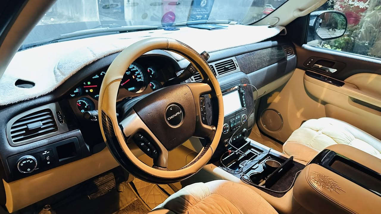 السلام عليكم
اليدور جديد ونضيف هذه جديد 🩵
((للبيع))❗️
GMC دينالي وارد امريكي 
موديل 2011
كفاله عامه من صبغ وضربه وعيب شرعي ❗️❗️
المواصفات: فول 1/1 

DENALI
سلايت 
كشن تدفئه تبريد
تشغيل عند بُعد
كشنات جلد
مري قلابة
يداد نيكل
مري شفط
حساس امامي خلفي
مكينه 8V 5.3
داخل بيجي
الجنطه كهربائيه
الكشن كهربائي 
تحكمات ستيرن 
وباقي المواصفات المعروفه ✨
تنبيه ⚠️: السياره ((متومه))
المكان: البصره-القرنة 
السعر((115)) ومجال بسيط
الرقم: ***********
