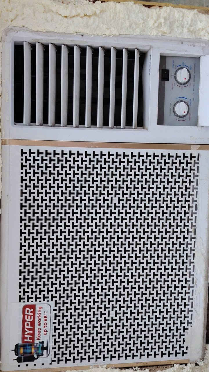 سلام عليكم مكيف للبيع ستعمال قليل طنين توسوت***********
