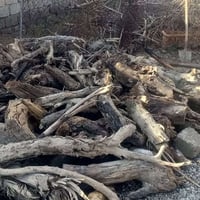 خشب للبيع المكان والسعر عل الرقم او خاص 07725399529