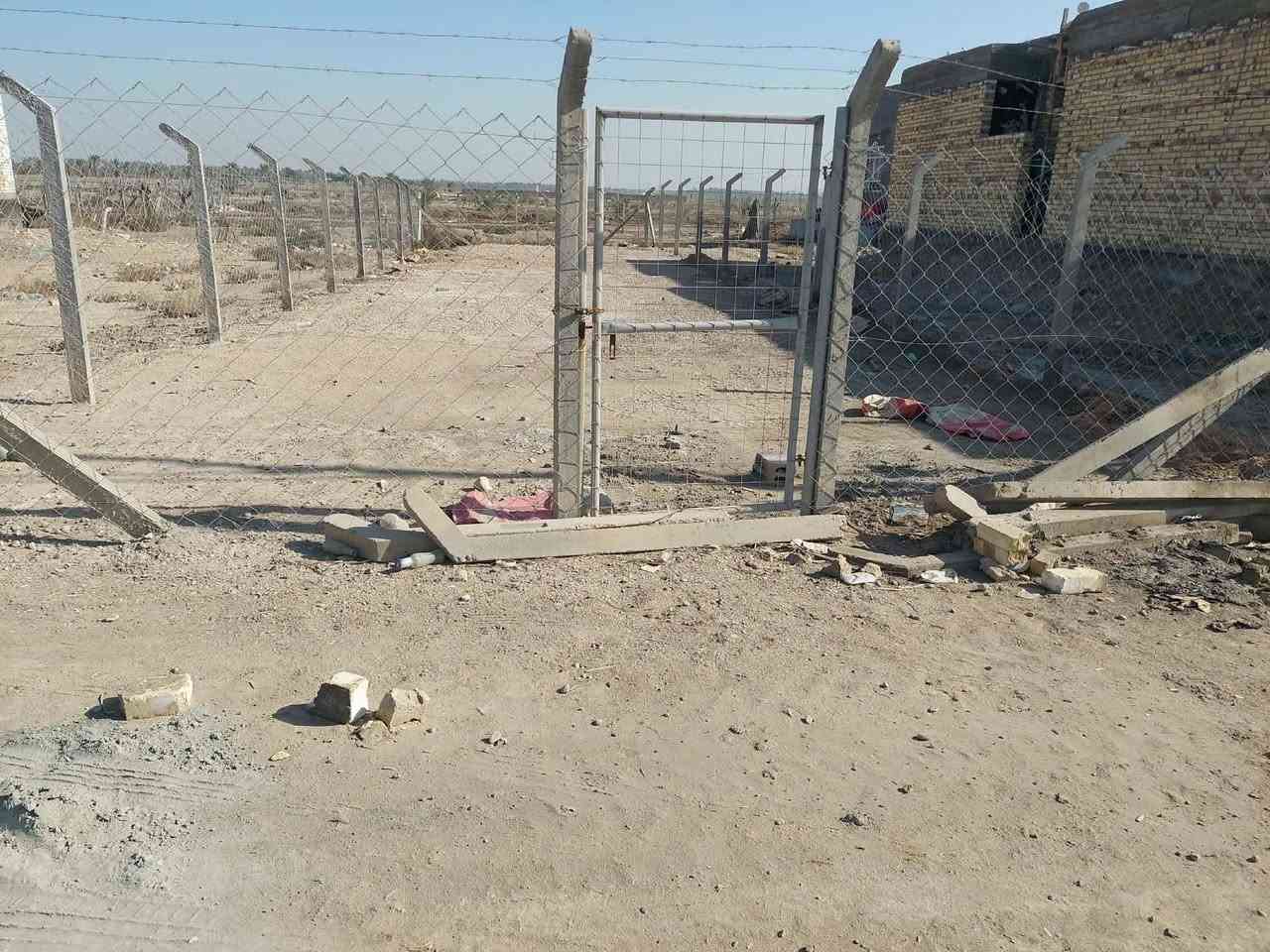 قطعة أرض للبيع مساحه ٢٣٢متر طابو زراعي سند٢٥ مباشر على شارع تبليط حي سكني خدمات كامله ماء اسأله كهرباء ظفيرة انترنيت ضؤي مضروبه بي ار سي عنوان حله وردية سيف سعد شارع المشجر مقابل حي ابو طالب الاستفسار اكثر مراسلة صفحه او الاتصال على الأرقام 
***********
***********
