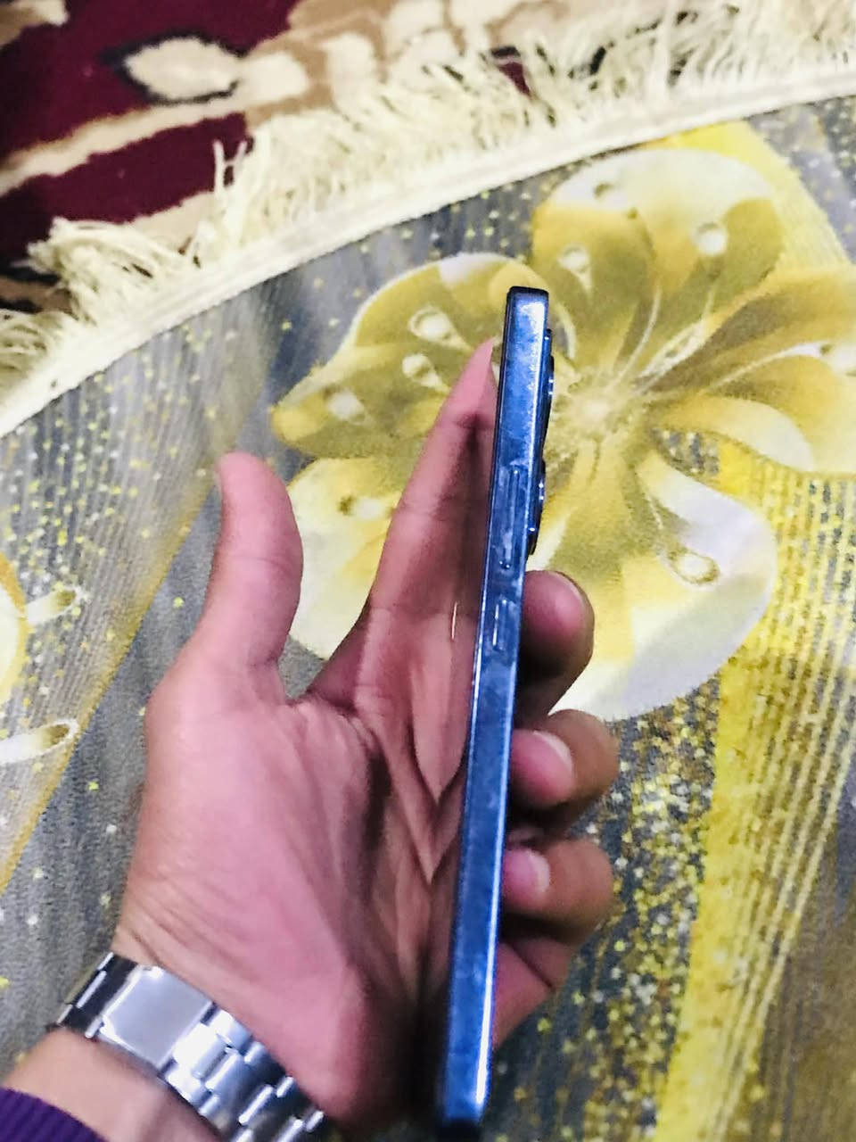 سلام عليكم موبايل للبيع
Infinix NOTE 40
ذاكره 256 الرام 16 البطاريه 5000mAh
جهاز نضيف كلش وما مفتوح شرط الفحص 
شوف العين يبري الذمه الاستفسار الاتصال ع
الرقم *********** اتصل وادلل
