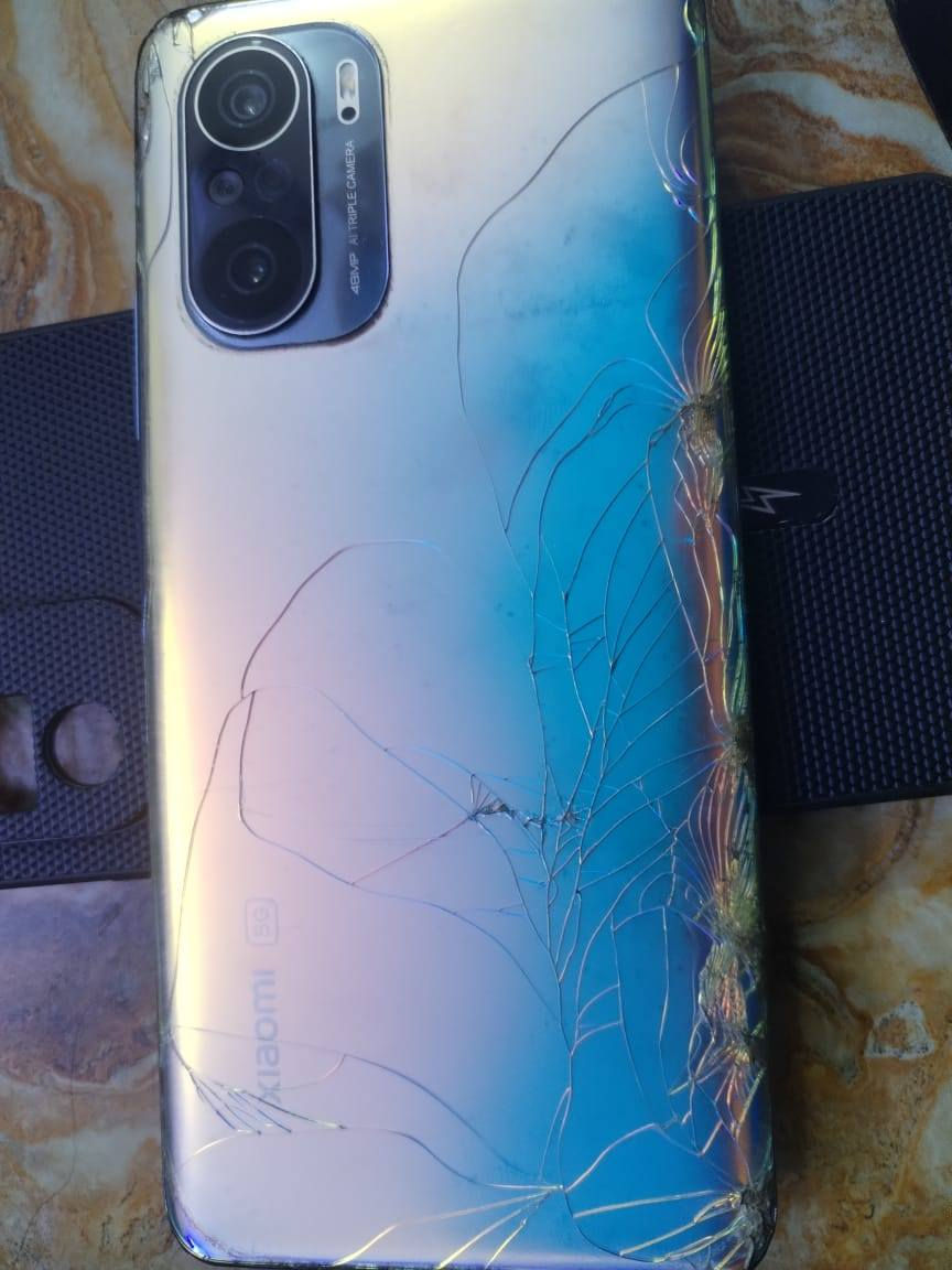 سلام عليكم تلفون M11x ضهر مسكور وبي شخط بل بسيط بل شاشه 120 هيرتز  بطاريته 4500 ويا كاترونتنه سعرهة 160 ماكاني الشعب يدعم 60 فريم بوبجي


**إذا كنت صاحب هذا الإعلان وتريد حذفه لأي سبب، رجاءا أرسل رسالة إلى الدعم الفني**