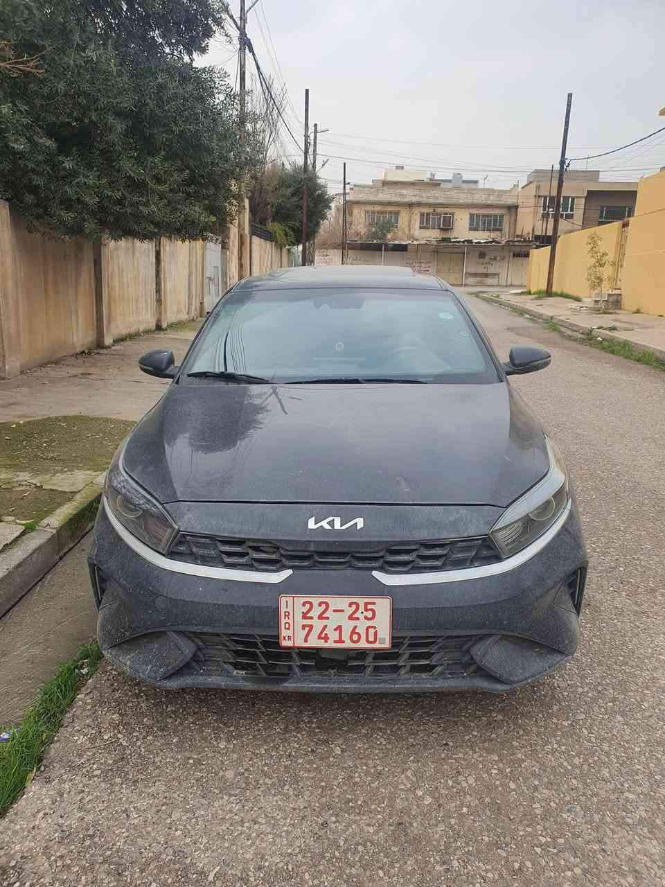 السلام عليكم فورتي موديل ٢٣كاتي تخريج قبل سبوع جديدالسياره جيتي لين ١/١السعر ١٢٥وبيها مجال السياره حدثها قلب بل خارج وصور مرفوقه بل منشور تحياتي../***********/***********
