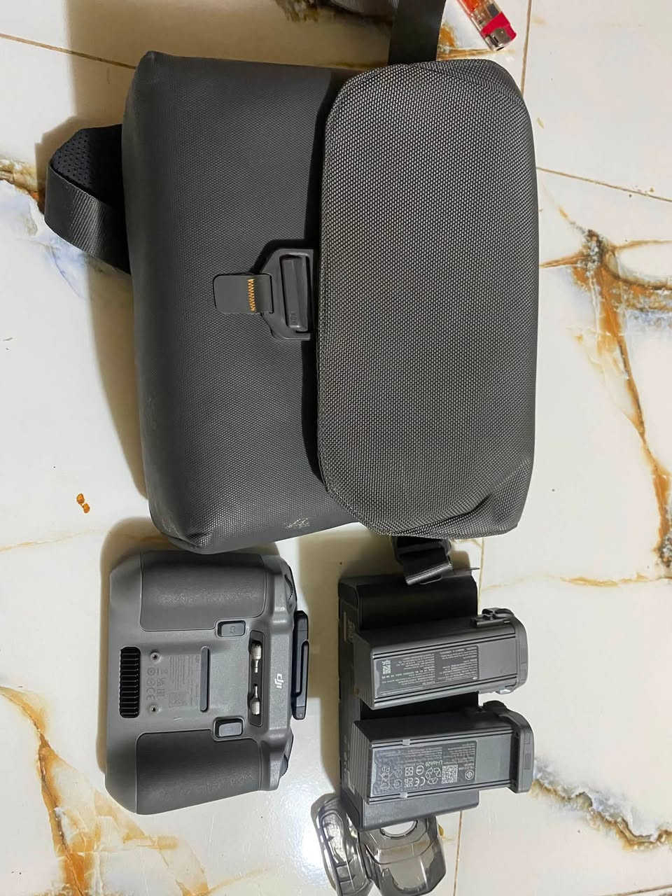 غراض درون mavic 3 جنطة وجوستك و2 بطاريات مع شاحنه مع ريش  نظافة 95 ‎%‎السعر 750 الف
مكاني ديالى ***********
