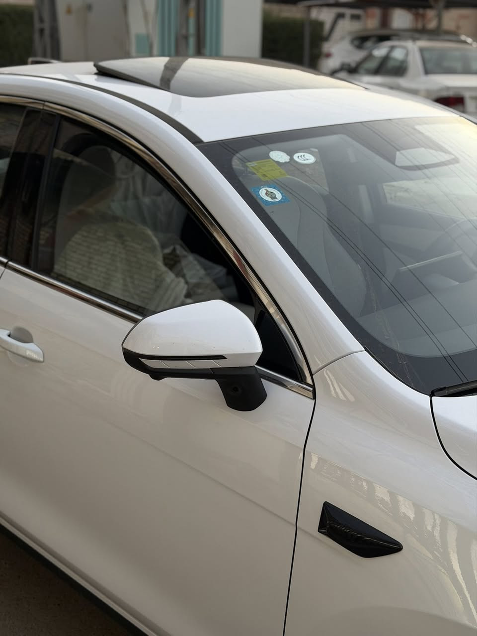 السلام عليكم
الي يدور فول مواصفات وماشي قليل 
سيل 5 موديل 2025 ماشيه 3 الاف 
مرقم بغداد بسمي مكفوله كفاله عامه 
فتحه داخل جلد ابيض 13 كامره اوتو بارك
حساسا شاشا كبيره ويل كب سايد بيرك كهرباء 
وبعد بيه هواي مواصفات 

السعر 22 مليون 
العنوان بغداد بلديات 
الهاتف ***********
