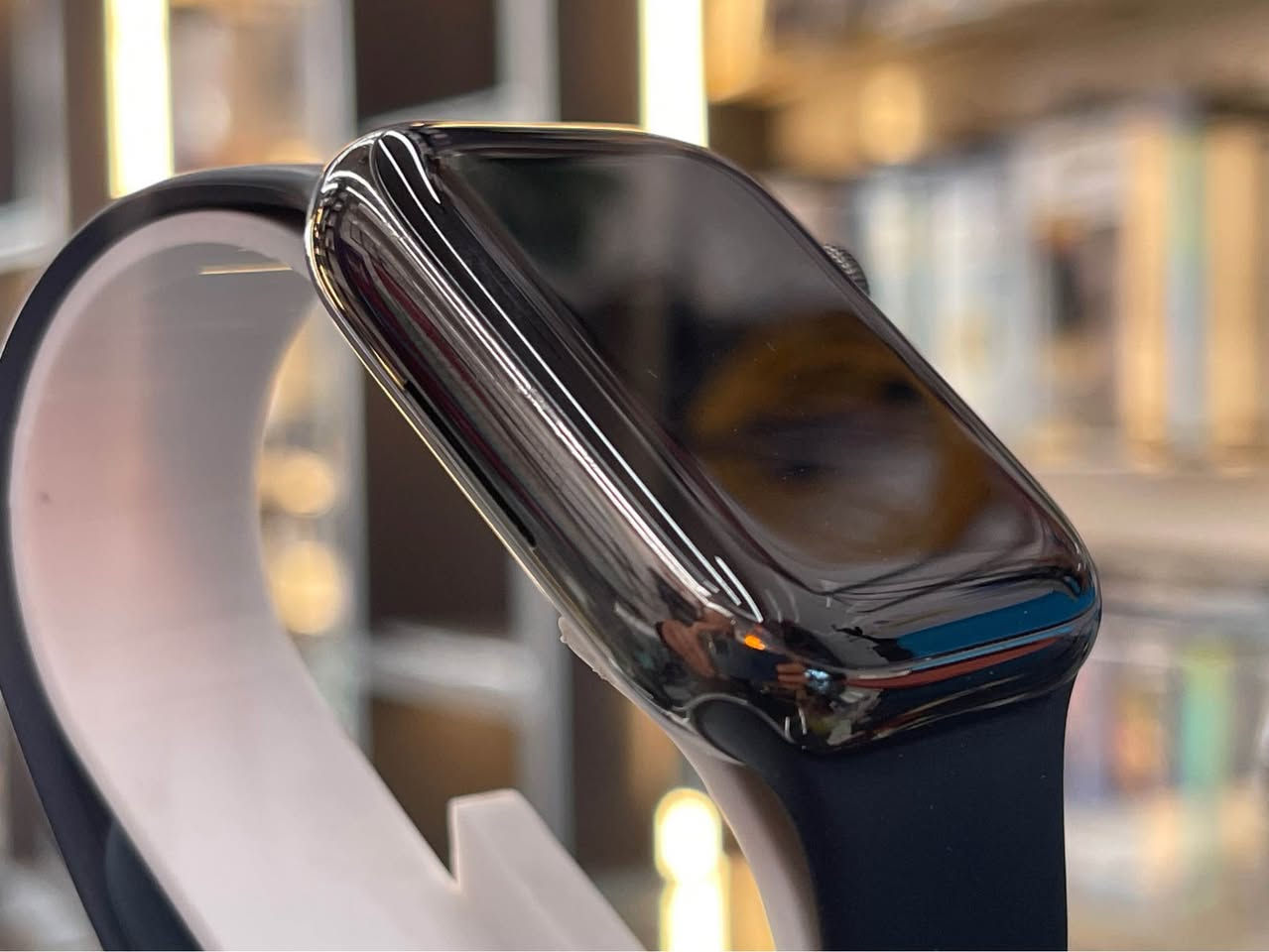 Apple Watch series 9 45mm Graphite Stainless Steel CEL

Battery health 87%
Storage 64 GB 

کاتژمێری ئەپل زۆر خاوێن و بێ کێشەیە
کەم کاری کردوە کارتۆن و ئەشیایی خۆی لەگەڵە 

نرخی ٣٥٠ هەزار 

ژمارە مۆبایل 
0750 4237688
0750 7722114 أربيل, العراق
