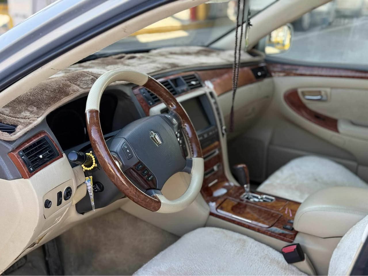 شاهینەی بڕاوە مۆدێل 2005
بەحری ناو زەرد ئاڵتونی بازاڕ
٣ دوگمە سەلاجە چوار کوشن کارەبا
گێڕومەکینەی بەشەرتی ١٠٠ فیتەر
سەیارەکە توندو تۆڵەو بێ تەقەو رەقەیە
قفڵو کۆتایەکەی 41 گەڵا تەنیا پەیوەندی بکە ئەمە ژمارەی خاوەنیەتی
سلێمانی - *********** السليمانية, العراق
