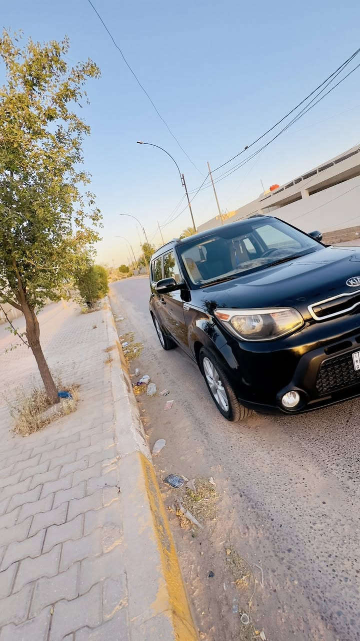 السلام عليكم
للبيع صول 2014
سياره  ماشيه ٩٧كم فقط 
مكينه 2000 المرغوب 
ضررهه بنيد صبغ ونص من جاملغ جهه سايق يعني قطعتين 
سياره جاهزه تبريد ثلج وحداديه جيده اي نقص مابيهه 
مواصفات EX
مري شفط 
تحكم ستيرن 
شاشه 
تدفئه تبريد كشنات 
ecoنظام 
مانع انزلاق 
السعر 100وبيهه مجال بسيط 
مكان السياره كربلاء
0776 586 6706
