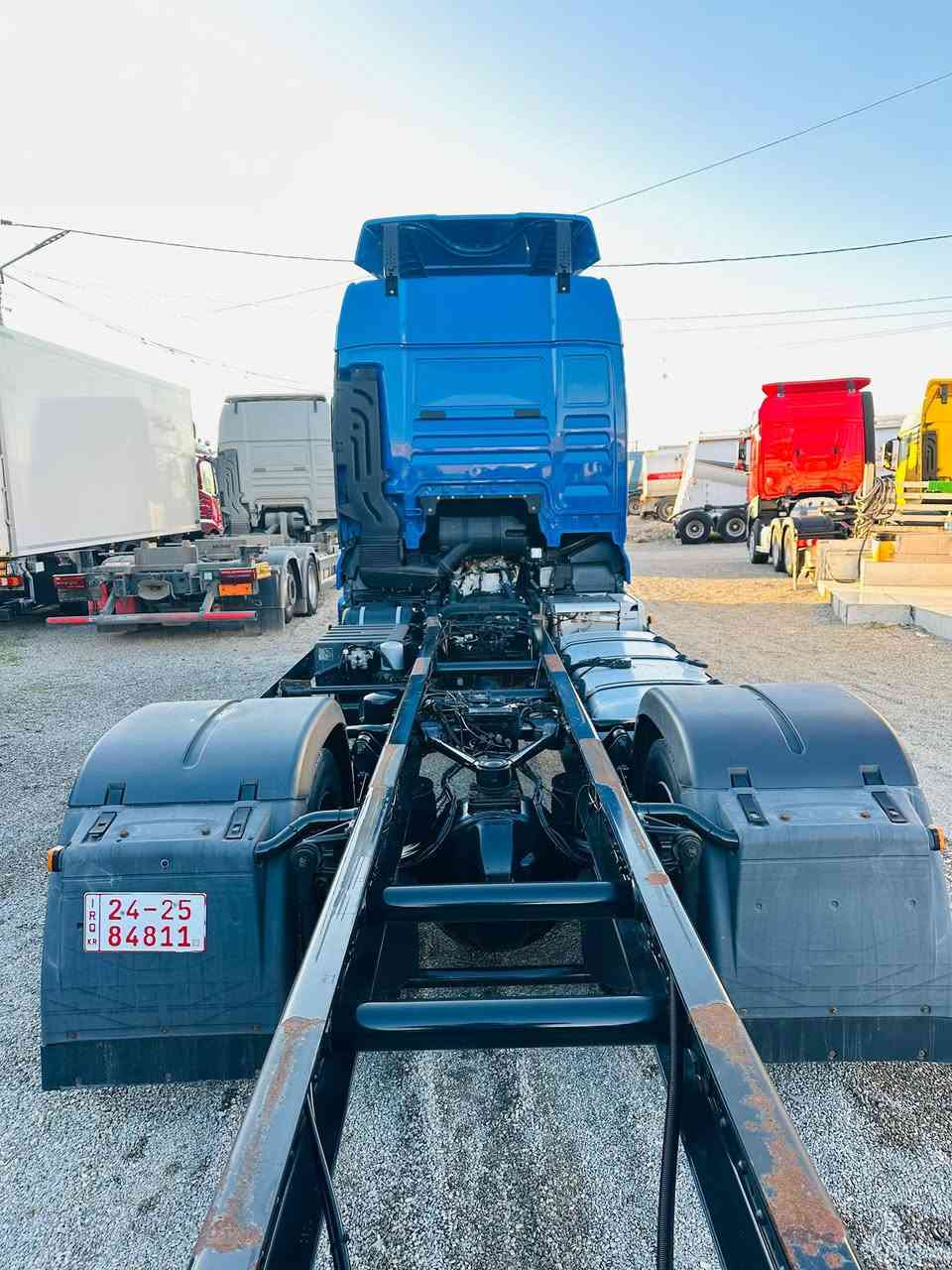 ماشالله 💙 .مان.تاك.دخول جديد. .موديل(2019)
 فول موصفات .قمره كهرباي. ريتايدر .ثلاجه.كاميره .حساس.فول.هورن. طول سبعه و ربع.ناو  زه رد.سياره كه لۆكه .📍معرض بابل. سليماني.
📞***********.)
📞***********.)
📞***********.)
