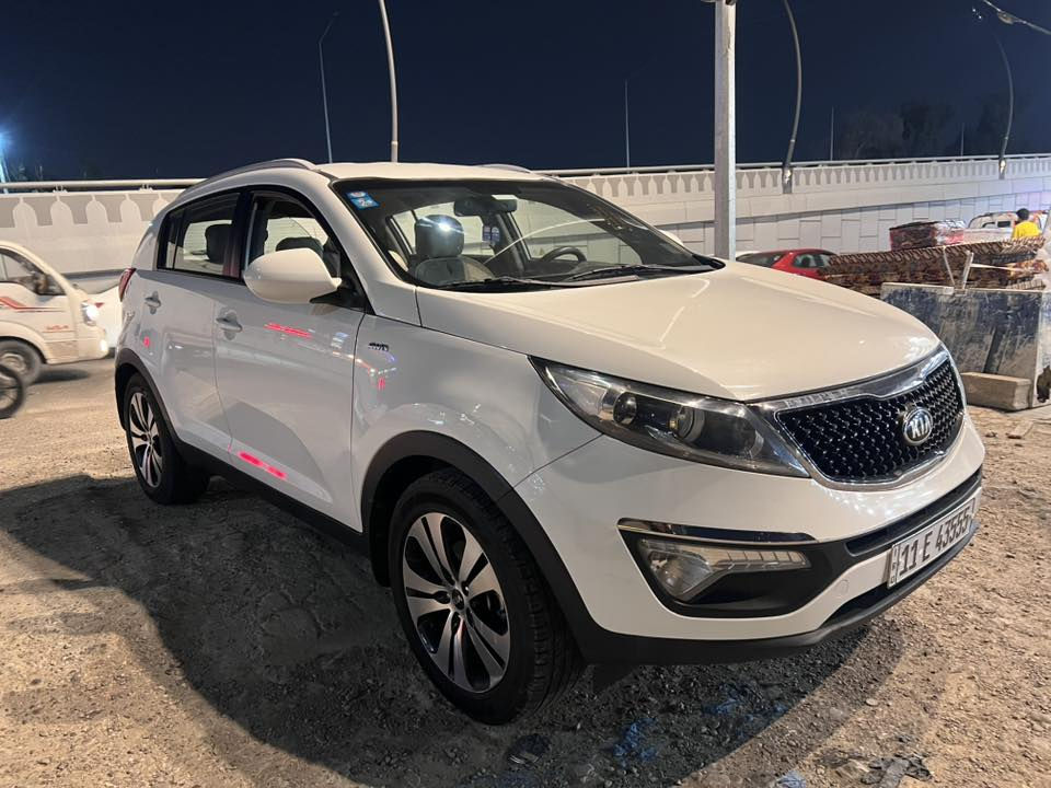 سبورتج موديل 16 محرك 2400 دوش بلادي كير بلادي فور ويل كفاله عامه من الصبغ والتبديل موصفات شاشه تحكم ستيرن كامره عليه ادامه كامله من جميع النواحي مابيه نقص 
مكاني بغداد اليوسفيه ناحيه الرشيد 
السعر 158 بيه مجال 
***********
