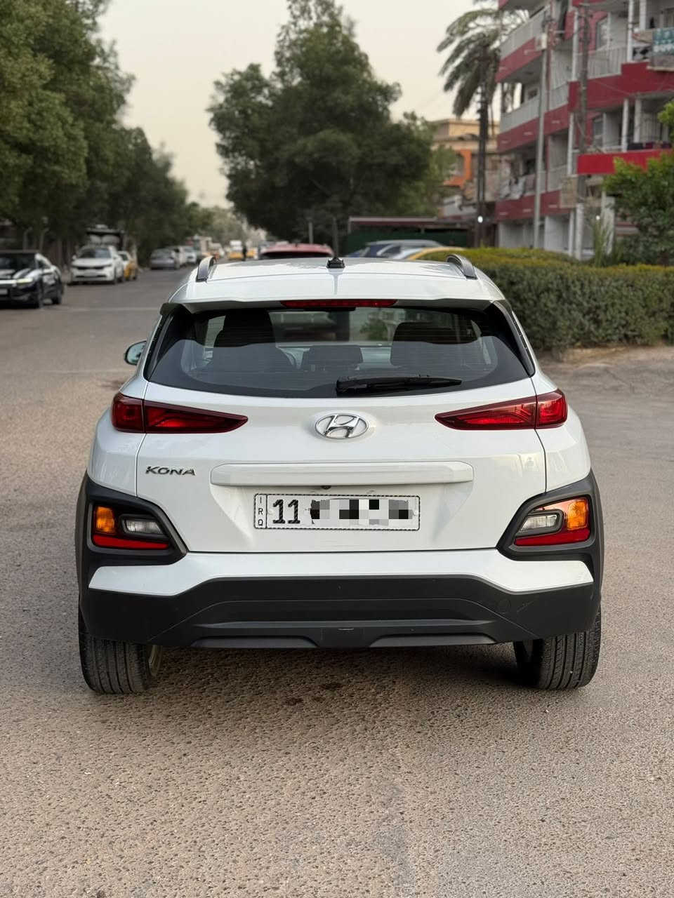 هونداي كونا 2018 وارد امريكي 
السياره مكفوله من الصبغ
بارد بطرف البنيد فقط
وبدون دواخل
مواصفاتها 
بصمة تشغيل وابواب 
شاشه كبيره 
كامره دواره 
فول رادارات 
تحديد مسار
حساسات اماميه 
اشاير بالمري 
محرك 2000 دوش 
تحكمات ستيرن جهتين 
تشغيل عن بعد
ماشيه 47 الف 
تدفئه بالكشنات
نظام اي بي اس
نظام ايكو اقتصادي بانزين
السياره جديده 
السياره رقم بغداد وباسمي 
السعر 143 
للاستفسار***********
