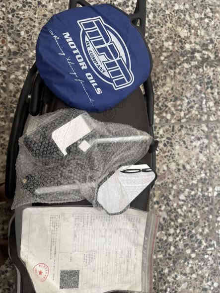 سلام عليكم دراجه شحن نوع دولفين
دراجه تجي 6 بطاريات مسطره 
بيها نظام P
وبيها تثبيت سرعه 
ودراجه تجي 3 سرعه ورابعه اسبورت
دراجه كلش جديده
قبل شهرين من ماخذه 
سعر الدراجه 700 وبيها مجال حك الجيه
رقم ***********
