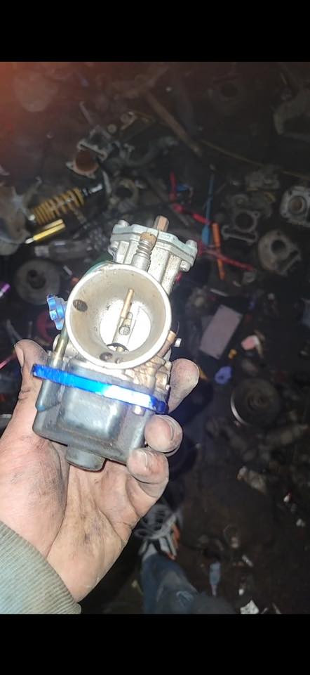 سلام عليكم
كابريتر قفاز للبيع حجم ٢٨ 
وشاير سكنس فحل مال رمبه 
السعر الكابريتر ٢٥
سعر الاشاير ١٠ 
***********
