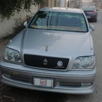 كراون ٢٠٠٣ • مكينة D4 • نجف