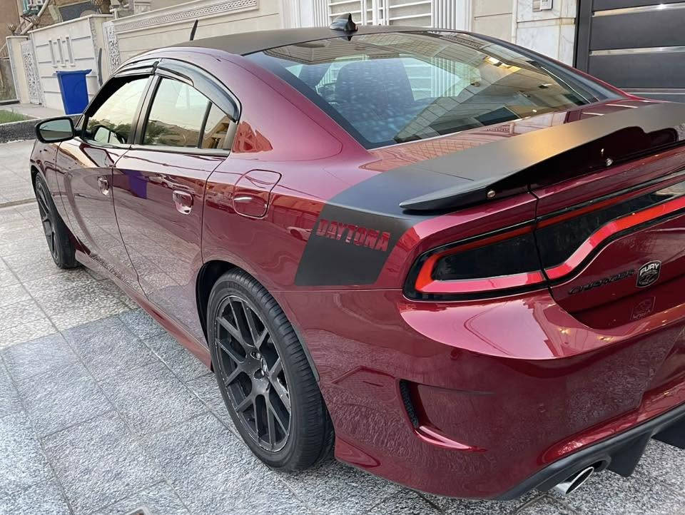 السلام عليكم للبيع او المراوس حسب القناعه 

‏( Dodge Charger ( Daytona
نوع السيارة : دودج جارجر ( دايتونا ) سوبر تراك باك🔥 
فول اعلى مواصفات ‼️
سنة الصنع : 2018 
المسافة المقطوعة : 50 الف ميل
اللون : احمر غير محدد ( مميز )
موقع السيارة 📍: بغداد 
حجم المحرك ⚙️ :  5700 / V8
ناقل الحركة ⚙️ : اوتو / 8 كير
المواصفات: ____ فــول  1/1 اعلى فئه ما بيها اي نقص
# فتحة ( سلايد روف ) 
# رادار امامي
# رادارات جانبيه
# سستم صوت harman/kardon
# كشنات كنتاره وجلد ومطرزه بالذهبي DAYTONA
# كشنات اماميه كهربائيه خزن ميموري تدفئه تبريد والخلفيه تدفئه
# ستيرن كهرباء تدفئه بالاضافه الى شفتات
# حساسات خلفيه وكاميرا دواره
# شاشه كبيره
# تعتيم المرآة الخلفيه بالاضافه الى المري الجانبيه بالاضافه الى هيتر وتكون قلابه ويه البگ
# شوته موبار مفتوحه بلاد
# كزوز موبار دبات سود بلاد 
# سقف اسود بالاضافه الى الصندوق شعار دايتونا والبنيد شعار هيمي كله بلاد
# دبات سود موبار بلاد صوت يخبل
وبعد هوايه مواصفات الجنايه مال دايتونا راح يعرفوها اكيد
وعليها اويل كاچ گان اصلي من K&N وبرمجة مصطفى ايگل.
____________________________

رقم السيارة :  رقم بغداد ( باسمي )  سنويه جديده/ تحويل مباشر
حالة السيارة : وارد امريكي ( بدون ضرر فقط بارد بسيط ) 
بدون ايرباك بدون دواخل تعتبر كلين  ( صور الحادث مرفقة ) 
السعر المطلوب : 265$ 
رقم صاحب السيارة :  ***********
