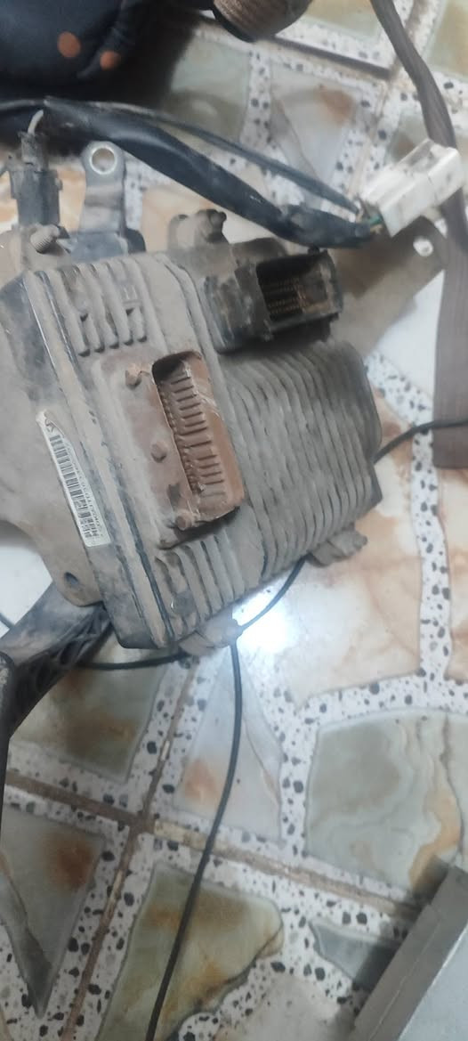 سلام عليكم البيع  عندي عقل مال افيو امريكي الفين اوسبعه كير امكينه
وجويتر اودواسات عل فحص  مكاني بل كوفه ***********
